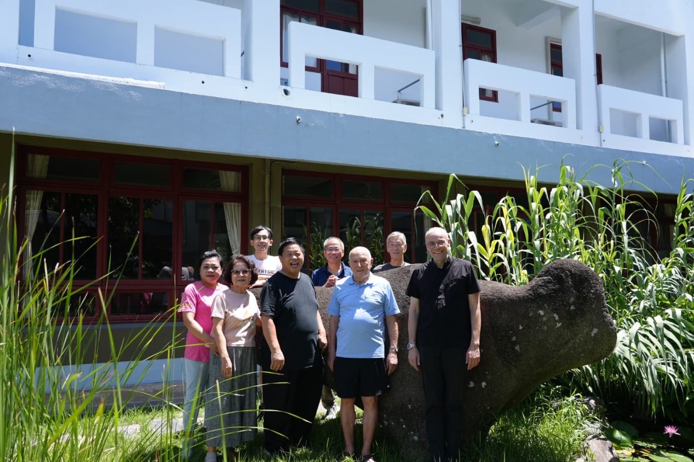 The new board in the garden of the regional house in Taitung