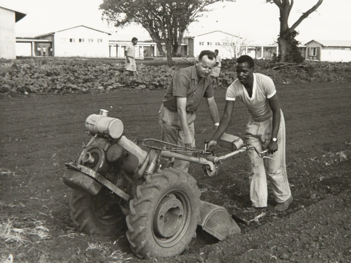 Brother Eduard Brühwiler gardening with a tiller at the minor seminary near Gweru. (SMB archive) Brother Eduard Brühwiler gardening with a tiller at the minor seminary near Gweru. (SMB archive)